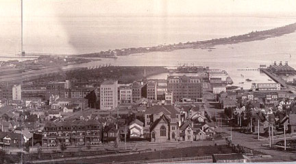 Taking the Long View: Panoramic Photographs, 1851-1991