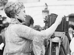 Photo, Woman with camera, White House, Washington, D.C., Apr. 8, 1922, LoC