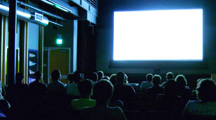 Photo, Watching a blank screen, August 14, 2007, ToastyKen, Flickr