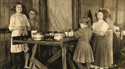 Photo, Shrimp-pickers in Peerless Oyster Co., March 1911, Lewis Hine, LoC
