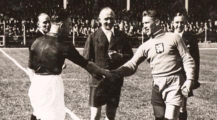 Photo, Captain Puck van Heel (left) greets the Czechoslovak leader. Flickr