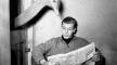 Photo, "Artis struisvogel leest krant van oppasser," February 17, 1951, Nationaal Archief, Flickr Commons Photo, "Artis struisvogel leest krant van oppasser,"1951, Flickr Commons